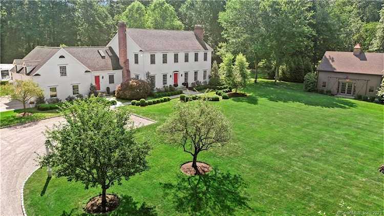 212 Coventry Ln Fairfield, CT 06824