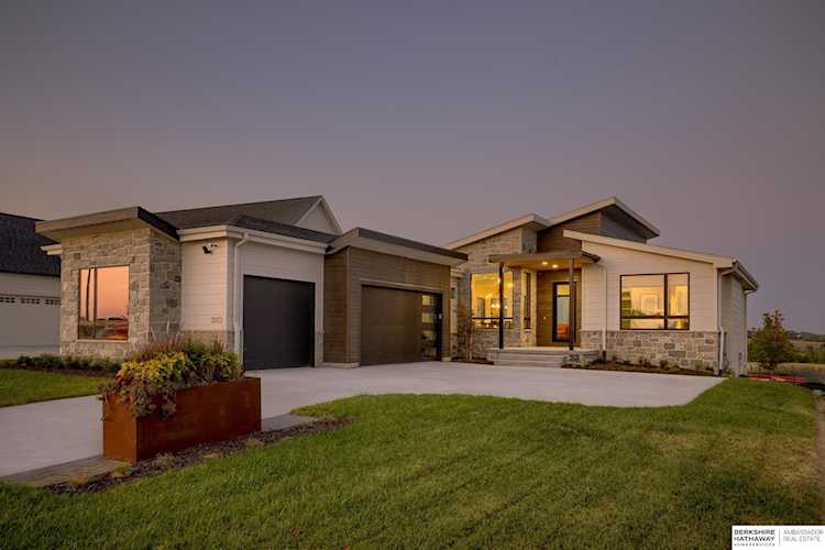 3003 S 209 St Omaha, NE 68022