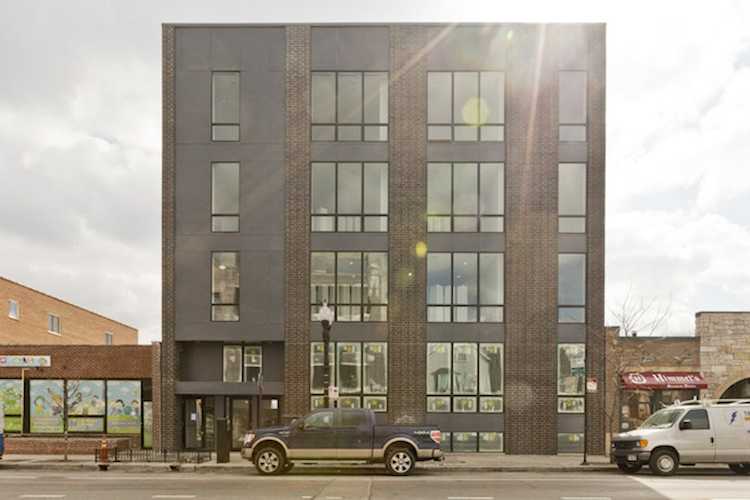 2247 W Lawrence Ave #201 Chicago, IL 60625