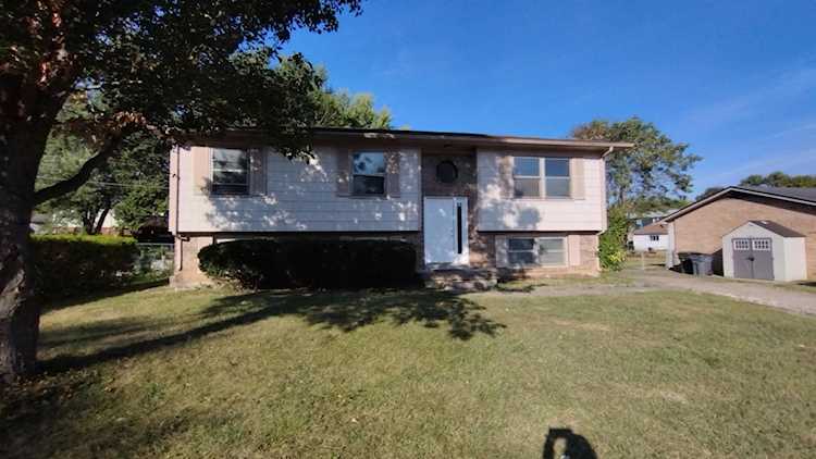 2832 Winter Garden Lexington, KY 40517