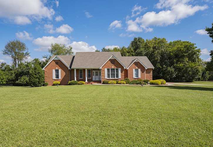 131 Maple Dr Woodbury, TN 37190