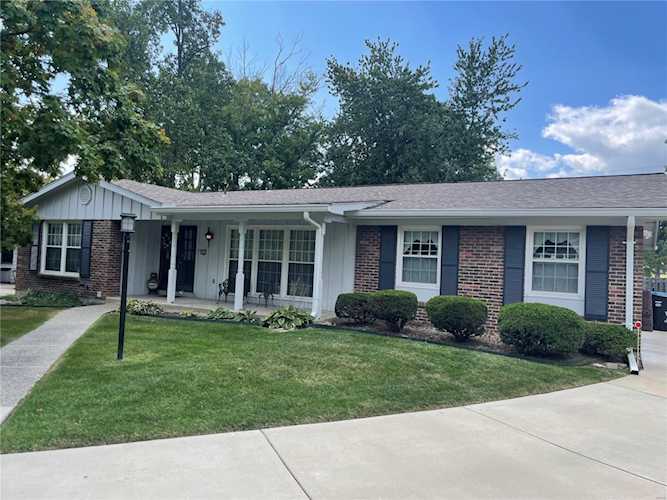 10559 Hackamore Ln Unincorporated, MO 63128