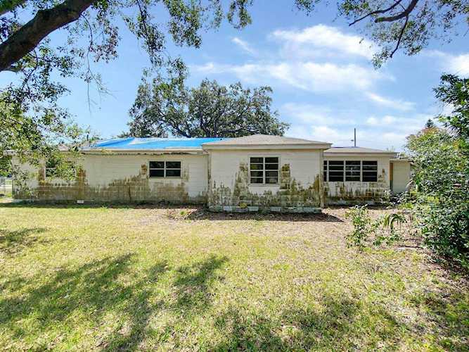 1005 NE 2nd St Mulberry, FL 33860