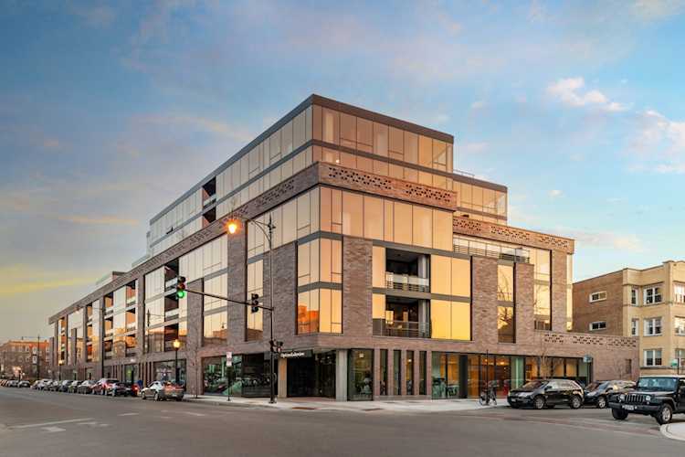 3478 N Broadway St #231 Chicago, IL 60657