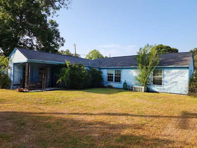 3043 Keystone Ave Port Arthur, TX 77640