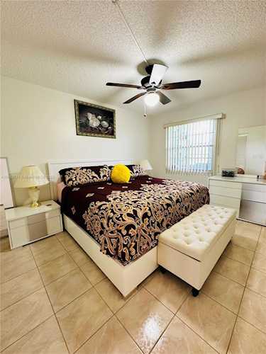 551 SW 135th Ave #206B Pembroke Pines, FL 33027