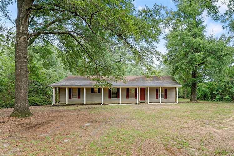 7872 S Pine Springs Drive Saraland, AL 36571