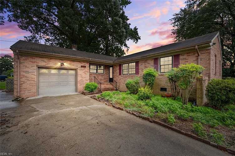 336 Nassau Place Hampton, VA 23666