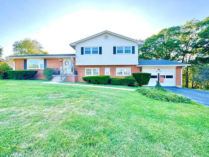 1714 Forest Hills Clifton Forge, VA 24422