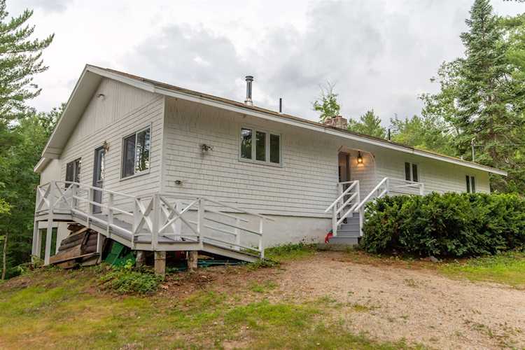 498 Depot Rd Tamworth, NH 03886