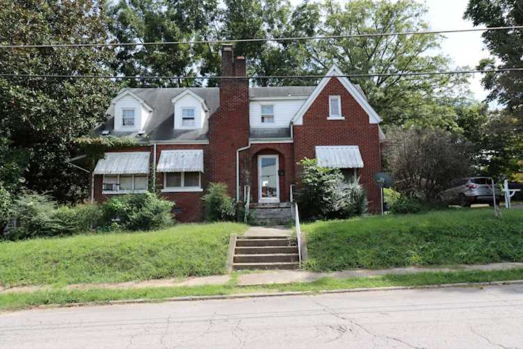 137 W South St Dyer, TN 38330