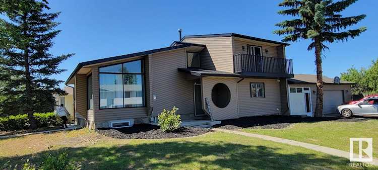 3104 67A Street Edmonton, AB T6K 1S1
