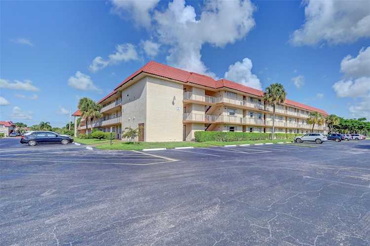 700 SE 6 Ave #105 Deerfield Beach, FL 33441