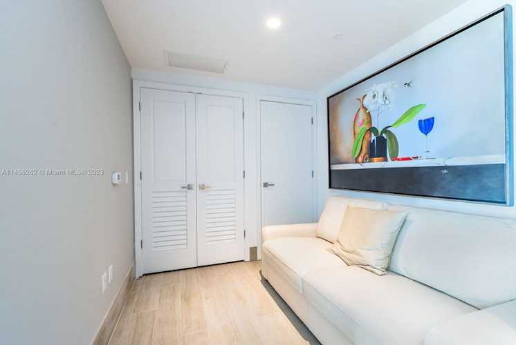 1080 Brickell Ave #2007 Miami, FL 33131