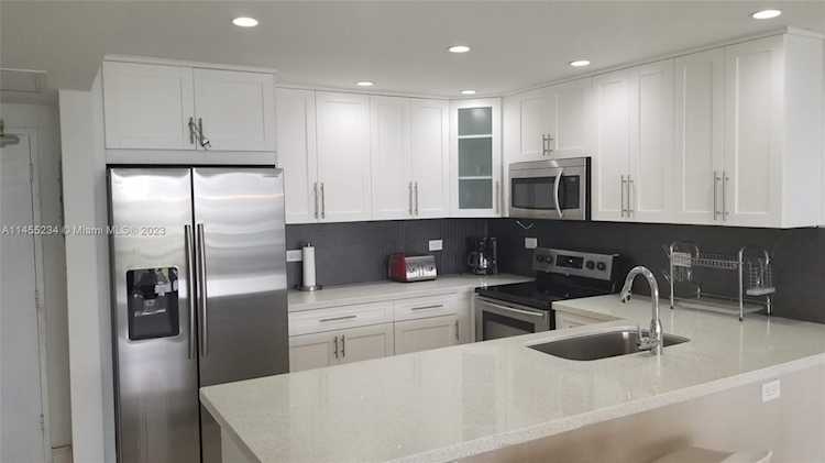 Address Withheld Miami Beach, FL 33140