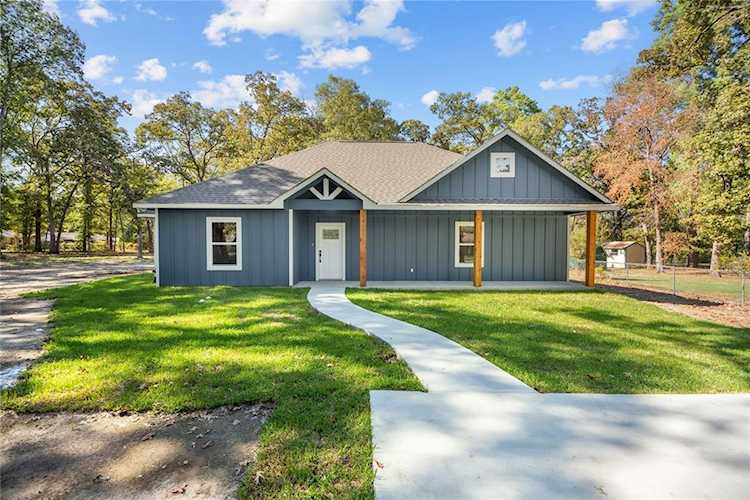 907 Westbury Dr Lufkin, TX 75901