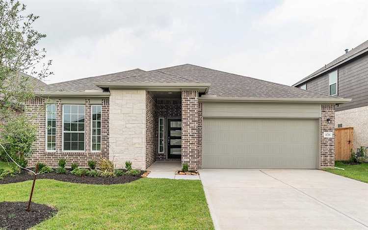 1725 Compass Rose Angleton, TX 77515