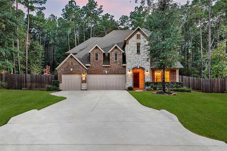11037 Shadow View Dr Conroe, TX 77304