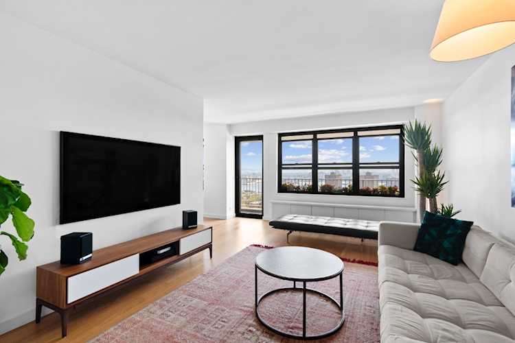 268 E Broadway #A2006 New York, NY 10002