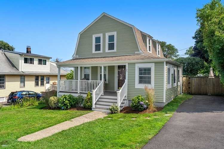 25 Sunrise Rd Quincy, MA 02171