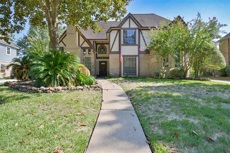 5222 Manor Glen Dr Houston, TX 77345