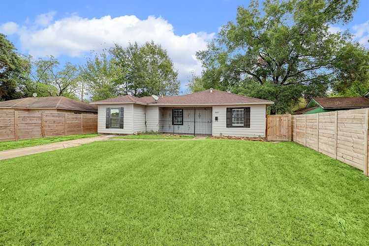 5107 Dickens Rd Houston, TX 77021