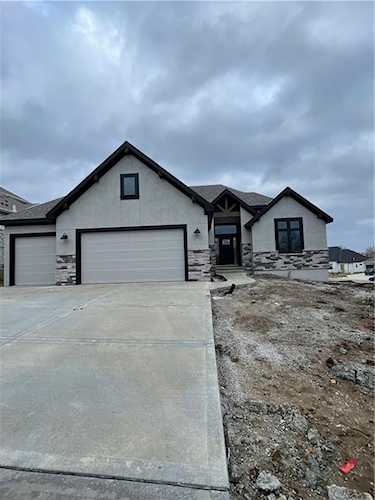 9838 NE 104th Terrace Kansas City, MO 64157 | MLS 2455307 Photo 1
