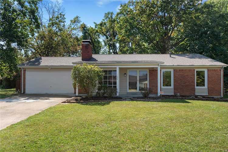 1604 Countrybrook Ct St Louis, MO 63138