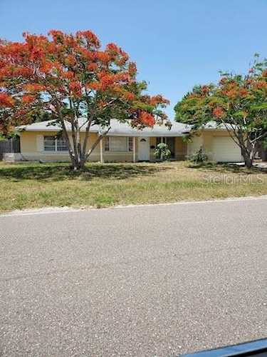 1960 40th St N St. Petersburg, FL 33713