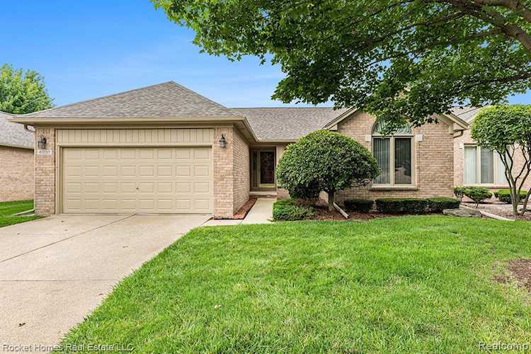 41197 Turnberry Ln Clinton Township, MI 48038
