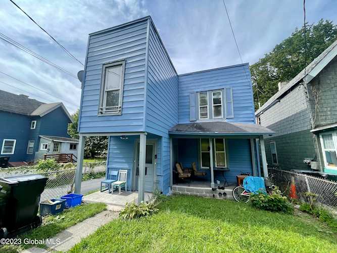 7 Winnie Ave Troy, NY 12180