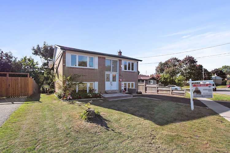 913 Greenwood Cres Whitby, ON L1N 1C9