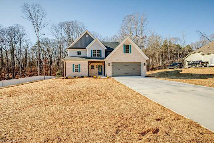 976 Kapstone Crossing Lexington, NC 27295
