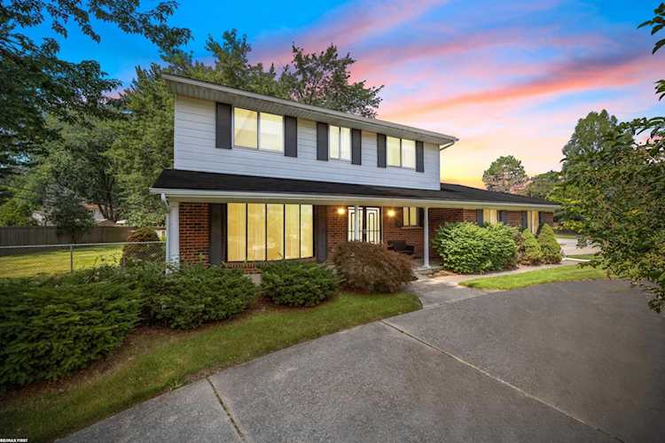 39961 Aynesley St Clinton Township, MI 48038