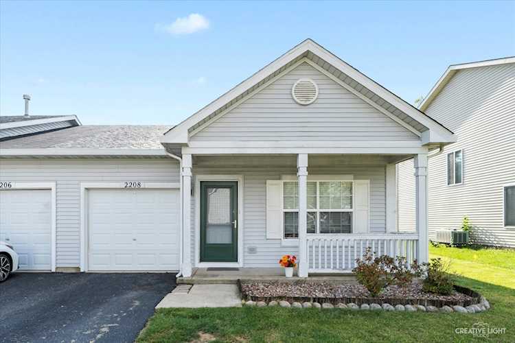 2208 Margaret Dr Montgomery, IL 60538