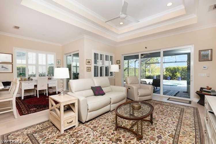 5717 N Anegada Dr Naples, FL 34113
