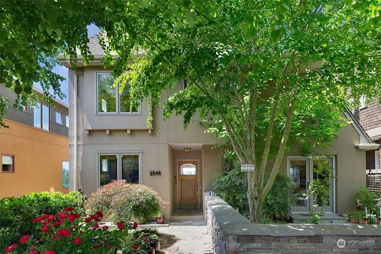 2545 11th Ave W Seattle, WA 98119