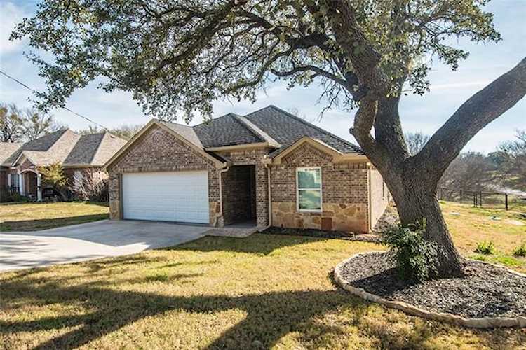 3907 Sunset Court Granbury, TX 76049