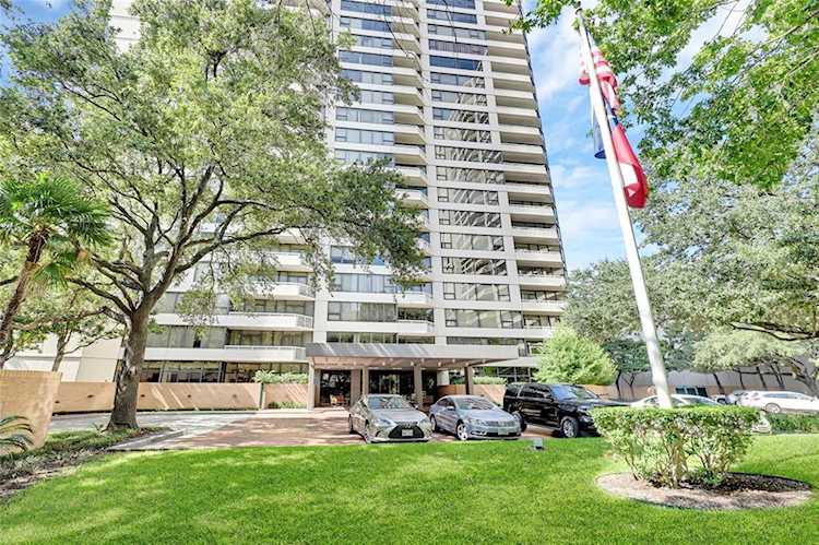 15 Greenway Plaza Houston, TX 77046