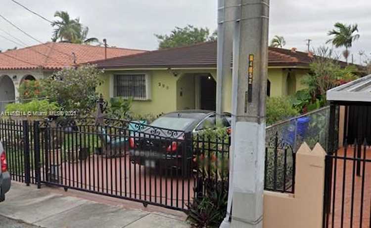 290 NW 58th Ave Miami, FL 33126 | MLS A11455314 Photo 1