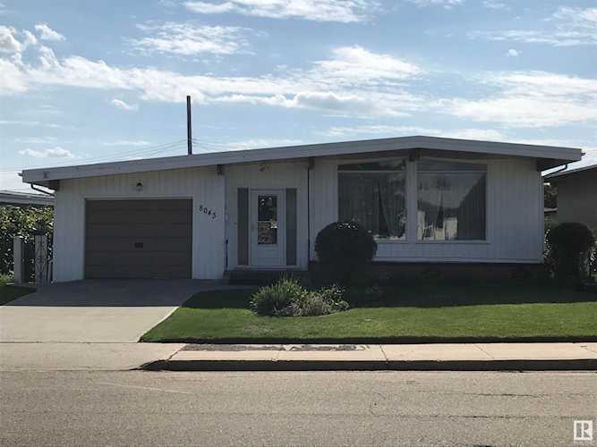 8043 135 Avenue Edmonton, AB T5C 2H3