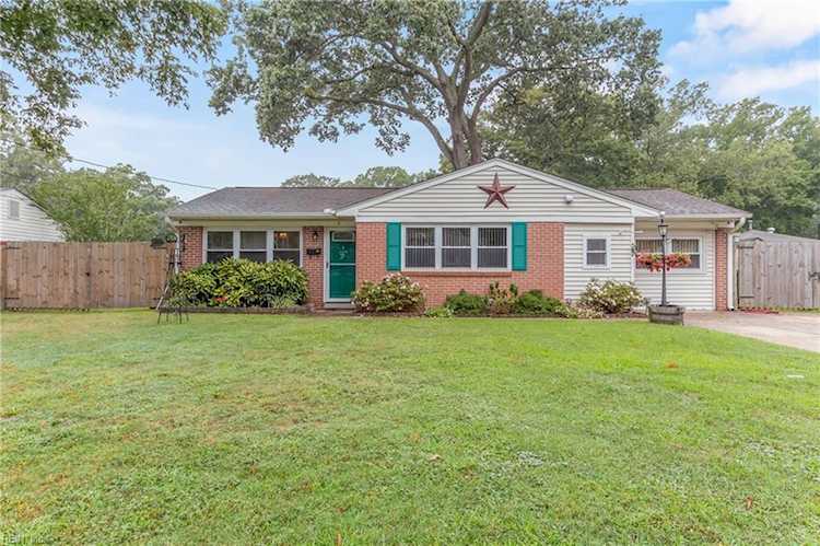 421 Rose Marie Ave Virginia Beach, VA 23462