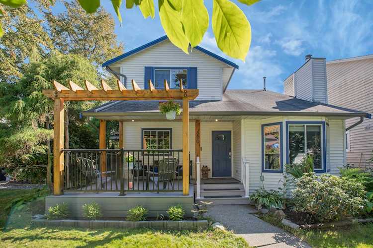 890 Porteau Place North Vancouver, BC V7H 2S3