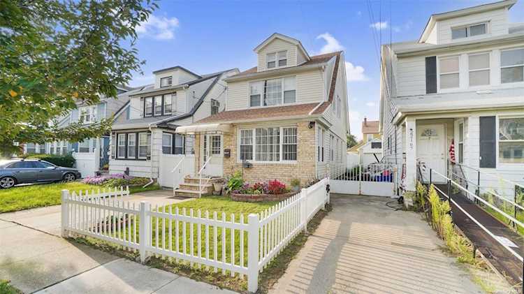 221-65 91st Rd Queens Village, NY 11428