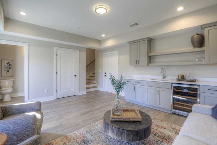 208 Charlotte Everly Cir Hendersonville, TN 37075