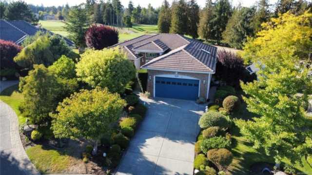 1195 Rosemount Close Parksville, BC V9P 2W3