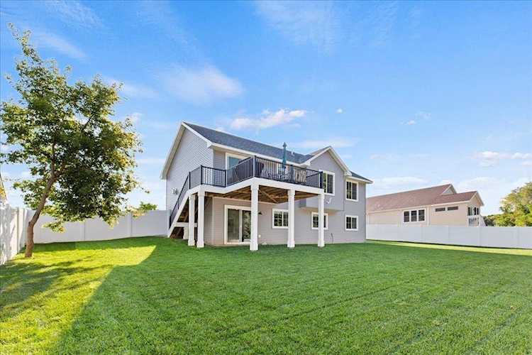 1103 Rich River Way New Richmond, WI 54017
