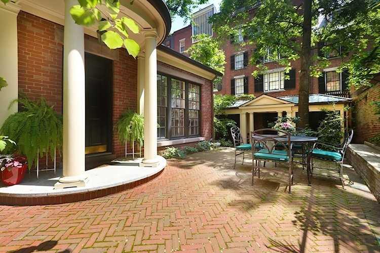 92 Mount Vernon St Boston, MA 02108
