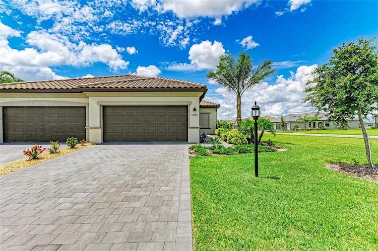 15946 Clear Skies PLACE Lakewood Ranch, FL 34211