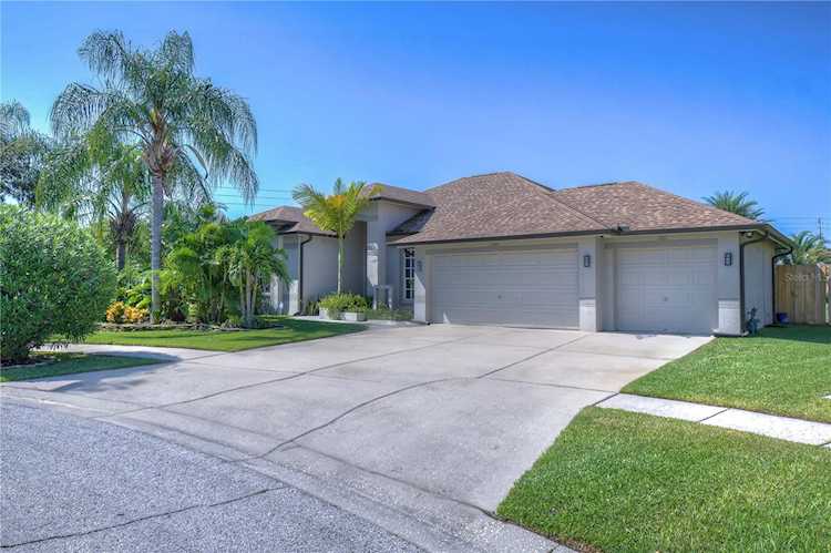 1316 Hatcher Loop Dr Brandon, FL 33511